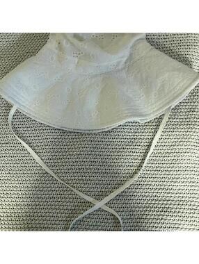 NWOT American Eagle floral sun hat